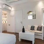 Santa Katerina & Naxos City